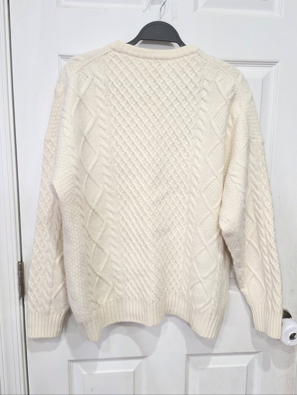 - Cream - Picture 5 of 15